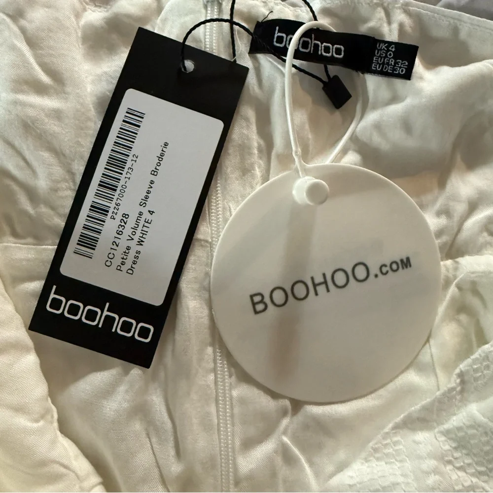Boohoo - Petite Volume Sleeve Broderie Mini Dress - Women’s 0 - Picture 8 of 9